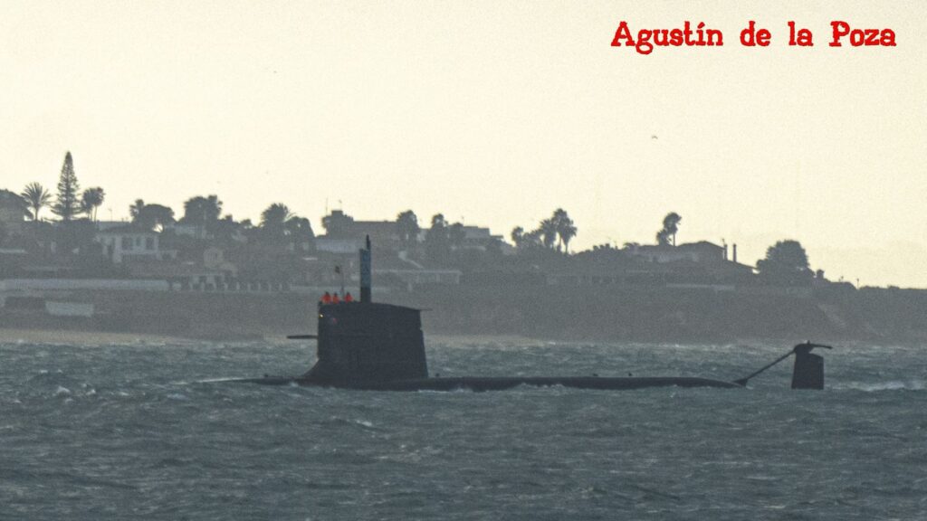 El submarino Isaac Peral S-81 escala en la Base Naval de Rota en su primera navegación nacional