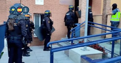 La Policía desarticula en Málaga dos redes de narcos con armas de guerra y 11 drones