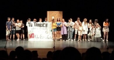 Rota acoge el estreno de “Redes”, una obra que alerta sobre el mal uso del móvil