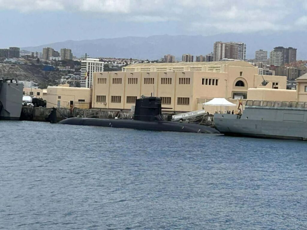 Once buques de la Armada atracados en Las Palmas por el Día de las Fuerzas Armadas