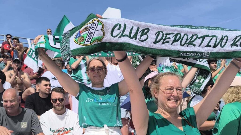 El CD Rota se queda sin su sueño de ascenso a División de Honor tras empatar ante el Portuense
