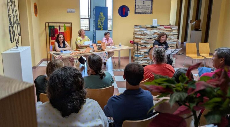 Presentación de la revista 12 en Rota