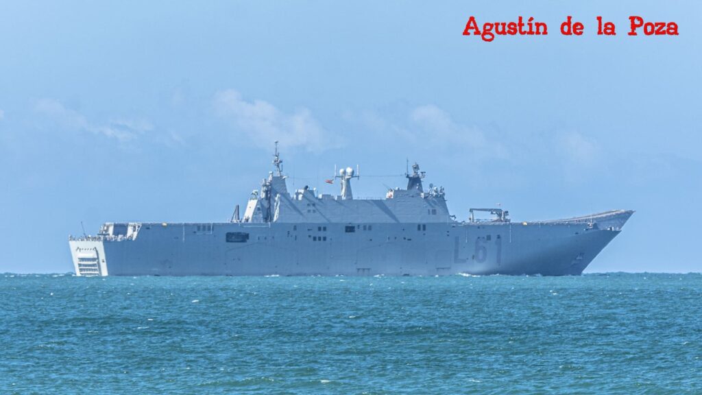 La Armada moderniza el Juan Carlos I con nuevos propulsores en Navantia Puerto Real