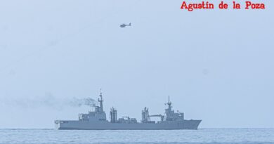Apoyo del Cantabria en el Dédalo-25 antes de partir de la Base Naval de Rota