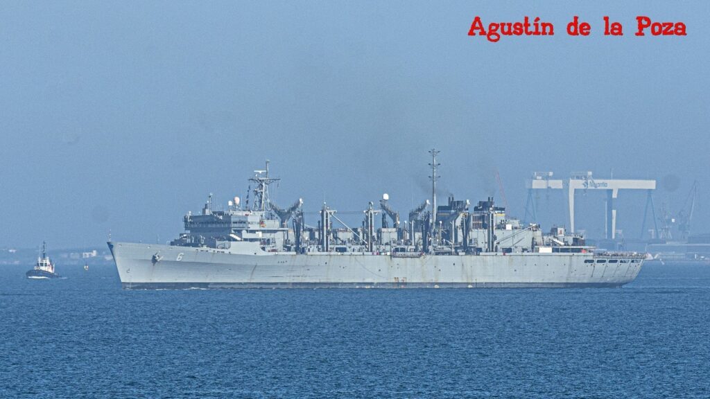 La Base Naval recibe al buque logístico más grande de su clase en la US Navy