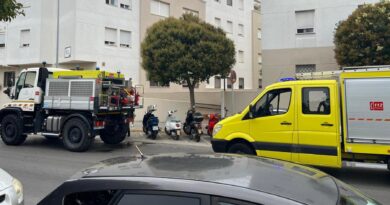 Incendio en una vivienda de la avenida La Matea de Rota