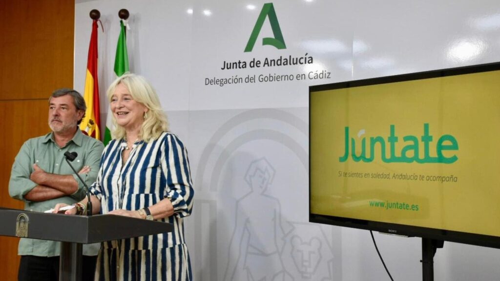 Rota contará con el teléfono de la Junta de Andalucía para combatir la soledad en mayores