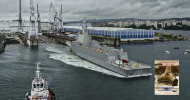 La Armada bota la fragata Bonifaz F‑111 en los astilleros de Navantia