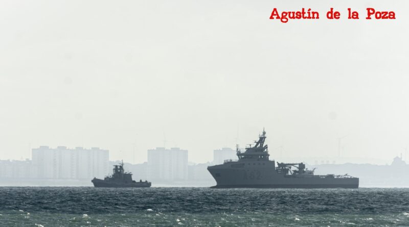 El Cartagena A-62 realiza escala en Rota dentro de su actividad con la Armada