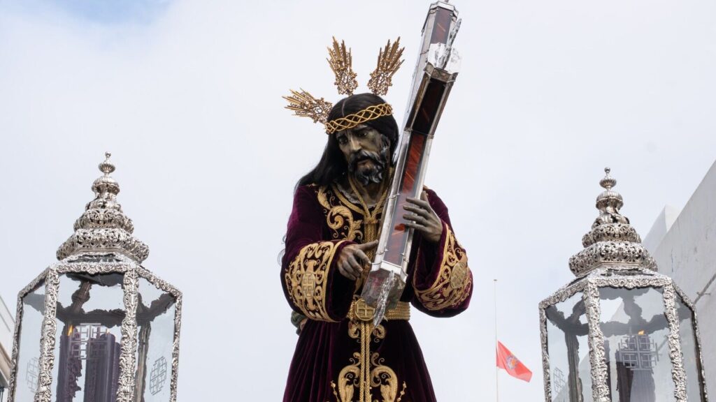 Cómo cargar o acompañar al Nazareno durante su histórica visita por Rota