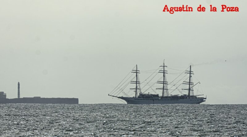La Bahía de Cádiz recibe al velero de tres mástiles Sea Cloud Spirit