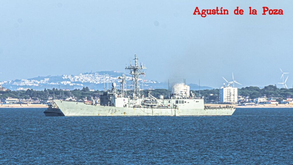 Armada y Marina de EE.UU. coordinan vigilancia en estrecho de Gibraltar