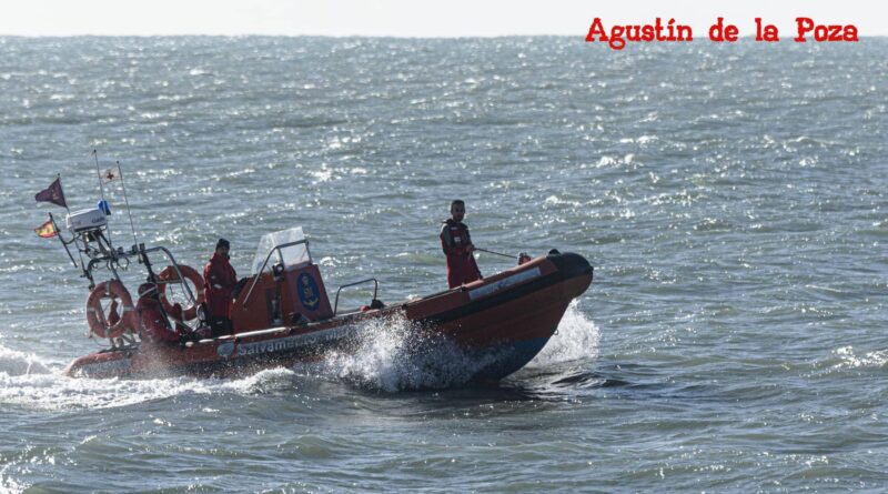 La Bahía de Cádiz acoge un nuevo ejercicio de salvamento con medios aéreos y marítimos