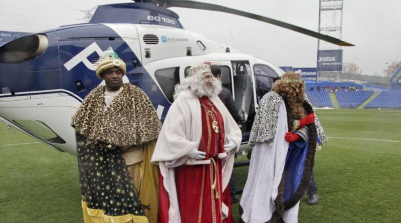 Llegada de los Reyes Magos en helicóptero