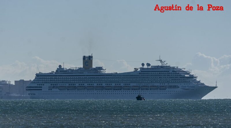 El Costa Fortuna zarpa de Cádiz rumbo a Las Palmas de Gran Canaria