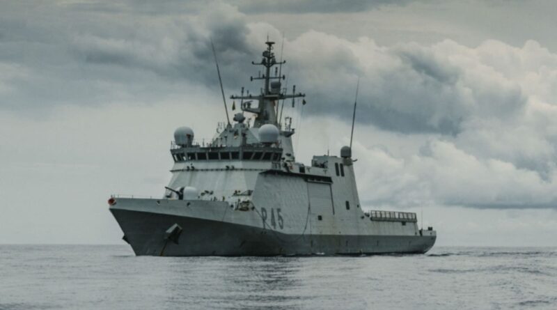 Jornadas de puertas abiertas del Audaz en Melilla para acercar la Armada