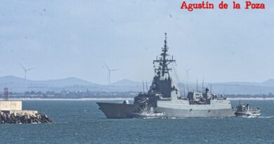 La Armada recibe en Rota a la fragata Álvaro de Bazán F-101