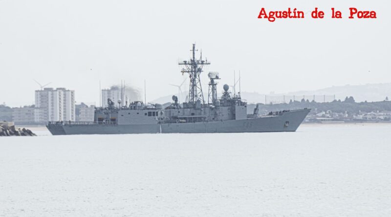 MAR-26 reúne a cinco fragatas de la Armada en un ejercicio avanzado en el sur peninsular