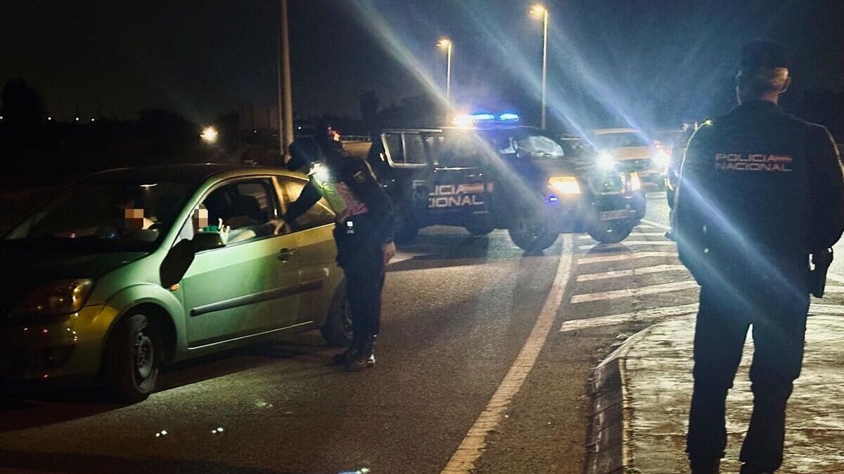 Agentes de la UIP en Rota