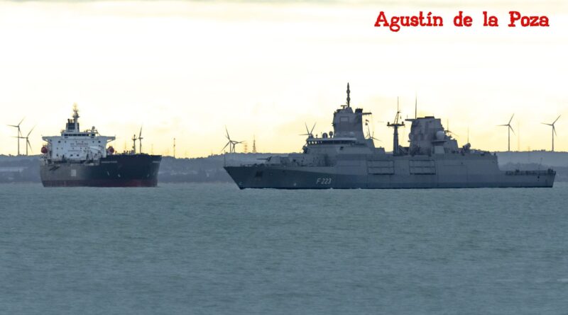 La Base Naval de Rota recibe a la fragata F 223 antes de su despliegue OTAN