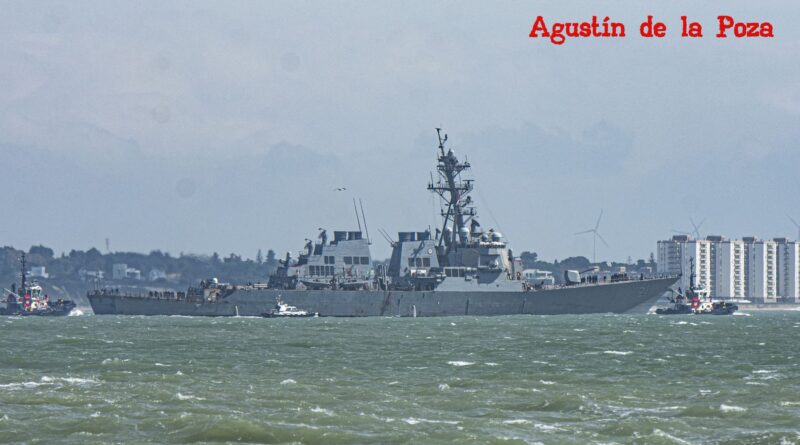 El destructor USS Arleigh Burke DDG 51 desde la Base Naval de Rota