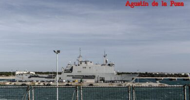 La Armada prepara el Galicia L-51 para el Jueves Santo La Armada prepara el Galicia L-51 para el Jueves Santo