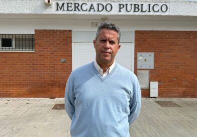 Daniel Cros, concejal del Partido Popular de Rota, en rueda de prensa