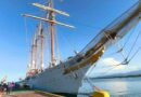 El buque Juan Sebastián de Elcano llega al puerto de Willemstad en Curazao el 2 de mayo