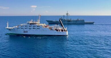 La fragata Victoria y el buque Intermares llegan a Alicante para las prácticas de la Escuela Naval Militar