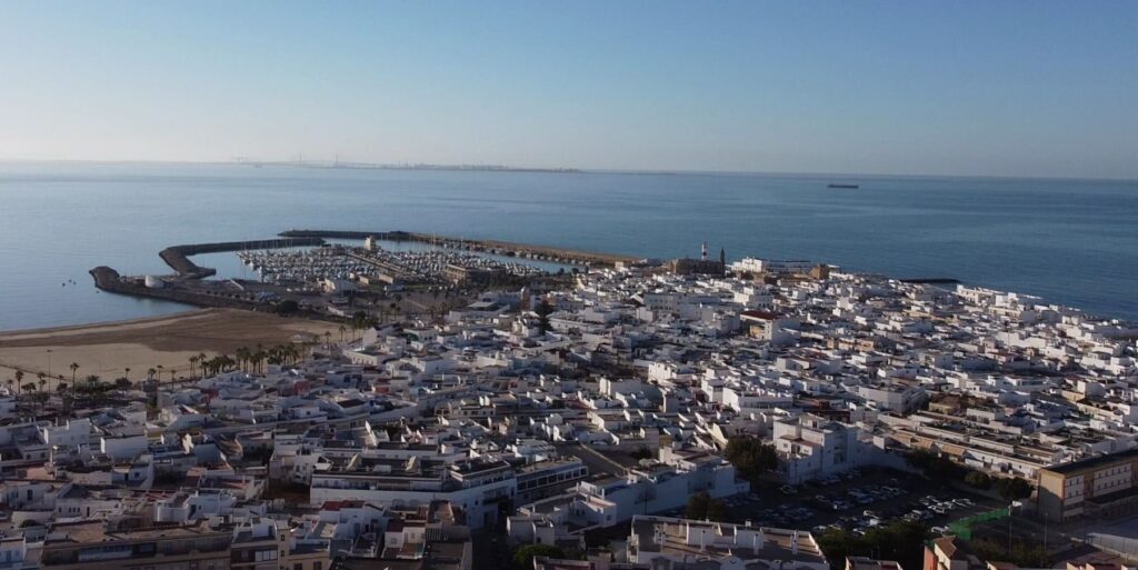 El rugir de la Cuba, un fenómeno histórico ligado durante siglos a las costas de Rota y Chipiona