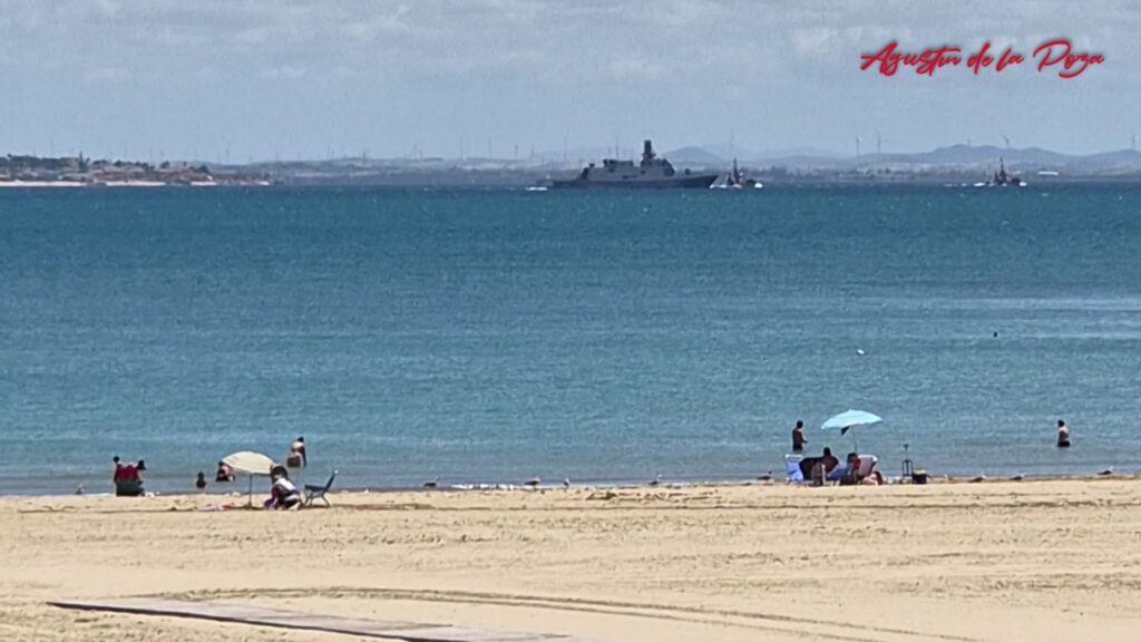 La corbeta turca TCG Burgazada F-513 zarpa de Rota tras una escala técnica rumbo al norte de Europa