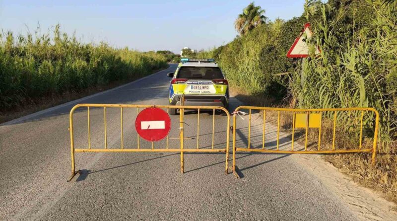Rota corta durante dos días un carril de acceso por Punta Candor para reparar el firme