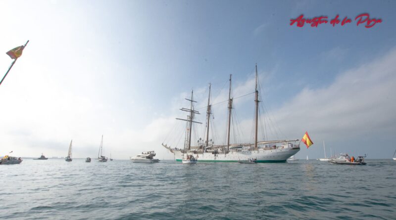 Elcano navega hacia Cádiz ante la llegada de su gran centenario