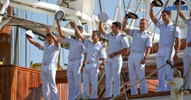 El Juan Sebastián de Elcano culmina su crucero en Cádiz