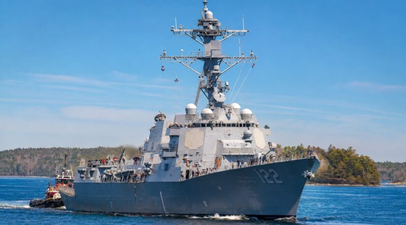 El John Basilone DDG-122 se prepara para llegar a la Base Naval de Rota