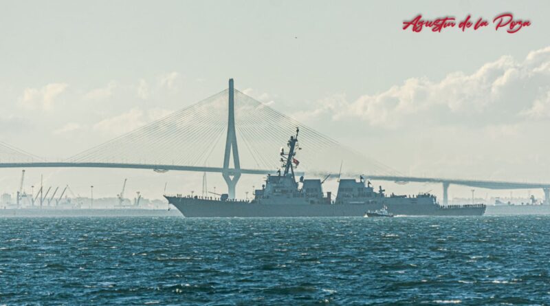 El USS John Basilone DDG-122 Llega a la Base Naval de Rota