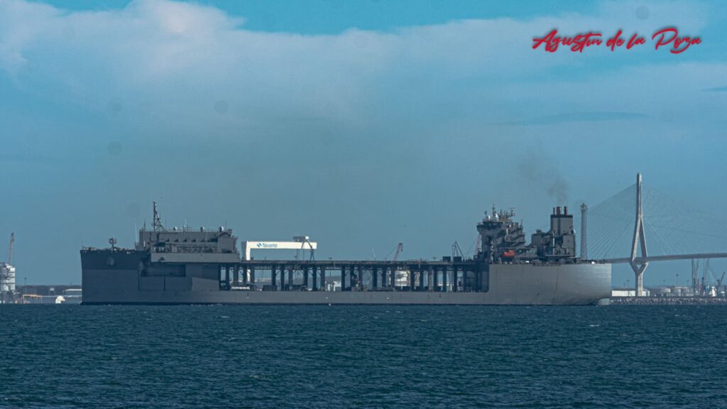 El USS Lewis B. Puller ESB-3 llega a la Base Naval de Rota